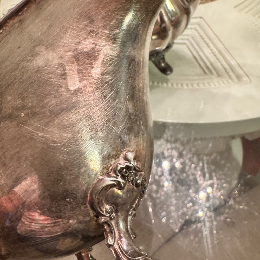 Elegant Vintage Silver Gravy Boat - Picture 7 of 11